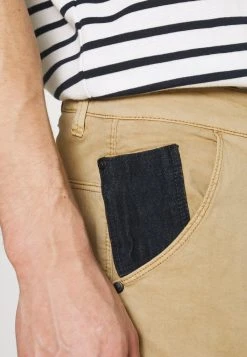 INDICODE JEANS ATHLONE - Short - Antelope -INDICODE Boutique 03ce7a077c5344ad8db118200d2fb2d0