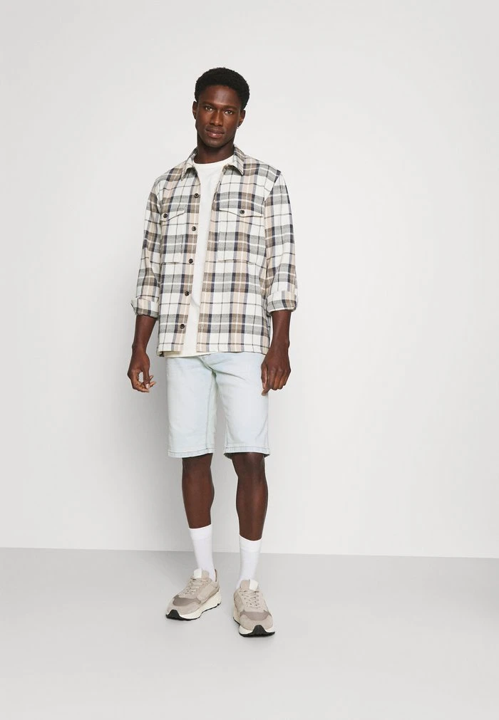 INDICODE JEANS KADEN - Short En Jean - Bleach 2 INDICODE JEANS KADEN - Short En Jean - Bleach – Image 2