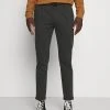 INDICODE JEANS EBERLEIN WITH ROLLED UP - Pantalon Classique - Raven
