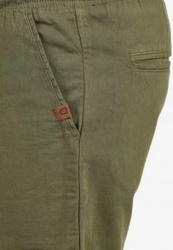 INDICODE JEANS IDABERAVON - Short - Dark Olive -INDICODE Boutique 4bf44f2494b045e090f211958b0b335e