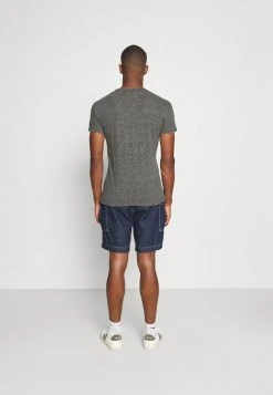 INDICODE JEANS ESTEPONA - T-shirt Basique - Black -INDICODE Boutique 4f105e402d024000acb419bb00f8763a