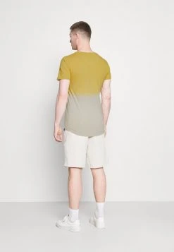 INDICODE JEANS CLIFF - T-shirt Basique - Mustard -INDICODE Boutique 50b6faf3e3ac46a4ad01d70e47512f96