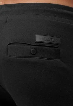 INDICODE JEANS Yates - Short - Black 7 INDICODE JEANS Yates - Short - Black -INDICODE Boutique 5727482add444f8e839a2fb904296530