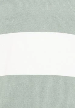 INDICODE JEANS ALAMO - Pullover - Meadow -INDICODE Boutique 61054a5a7d9e40b89b60431923d01a7d