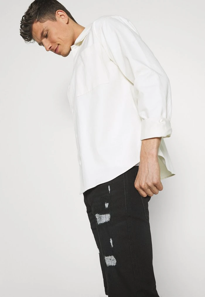 INDICODE JEANS COMMERCIAL KEN HOLES - Short En Jean - Black 4 INDICODE JEANS COMMERCIAL KEN HOLES - Short En Jean - Black â Image 4