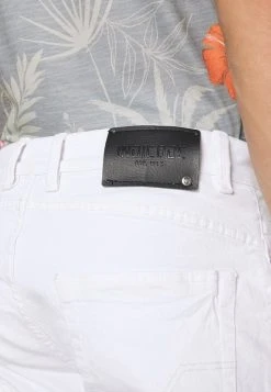 INDICODE JEANS KADEN HOLES - Short En Jean - Offwhite -INDICODE Boutique 6e889abd48054bcb924078ca4161d300