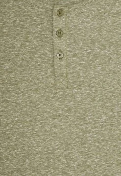 INDICODE JEANS ESTEPONA - T-shirt Basique - Army -INDICODE Boutique 7c47035d90cc4633a55ccd1ea009dc80