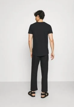 INDICODE JEANS COHEN - T-shirt Basique - Black -INDICODE Boutique a0991b92e47c49c0b3e4b86c39513ce5