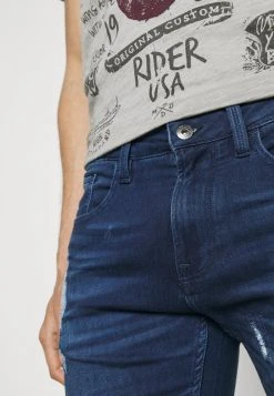 INDICODE JEANS COMMERCIAL KEN HOLES - Short En Jean - Blue -INDICODE Boutique ac96b5c01fec4a46bdf695678311af7c