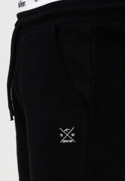 INDICODE JEANS ECKERD - Short - Black 13 INDICODE JEANS ECKERD - Short - Black -INDICODE Boutique b3715cc6518c44a7893d0a5244fdc2d4