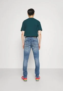 INDICODE JEANS EDWARDS - Jean Slim - Rub Bleach -INDICODE Boutique c6eb072e12b44f5392e7d8da9b568c32