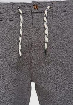 INDICODE JEANS STEPHENSON - Short - Pewter -INDICODE Boutique ca5ed573d9804ebb91505e35b48c2718