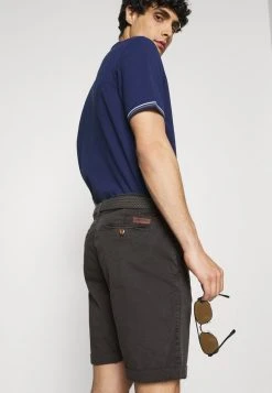 INDICODE JEANS CONER - Short - Raven -INDICODE Boutique d4c97eb36a184f0481e9db0e22425251