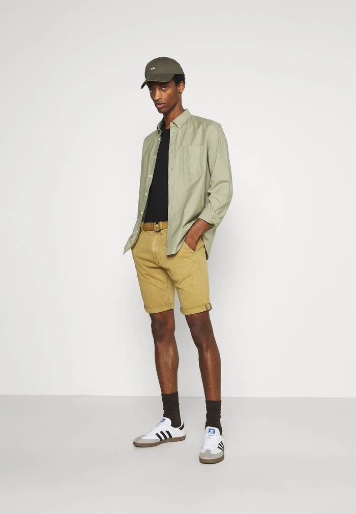 INDICODE JEANS KAISER CHINO EXCLUSIV - Short - Amber 2 INDICODE JEANS KAISER CHINO EXCLUSIV - Short - Amber – Image 2