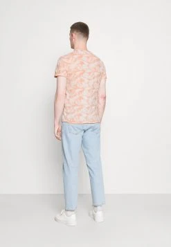 INDICODE JEANS KEEN - T-shirt Imprimé - Caral Cloud -INDICODE Boutique e786126c4b3149078891709bd081cd2d