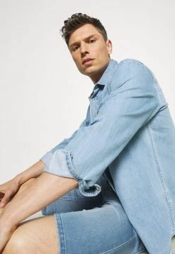 INDICODE JEANS COMMERCIALKEN - Short En Jean - Blue Wash 12 INDICODE JEANS COMMERCIALKEN - Short En Jean - Blue Wash -INDICODE Boutique f18766bc21a04c9185e216954357188b