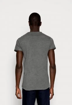 INDICODE JEANS ALAIN - T-shirt Basique - Pewter -INDICODE Boutique fe1eb9e2e45546ed8e4b1b801cce7a2c